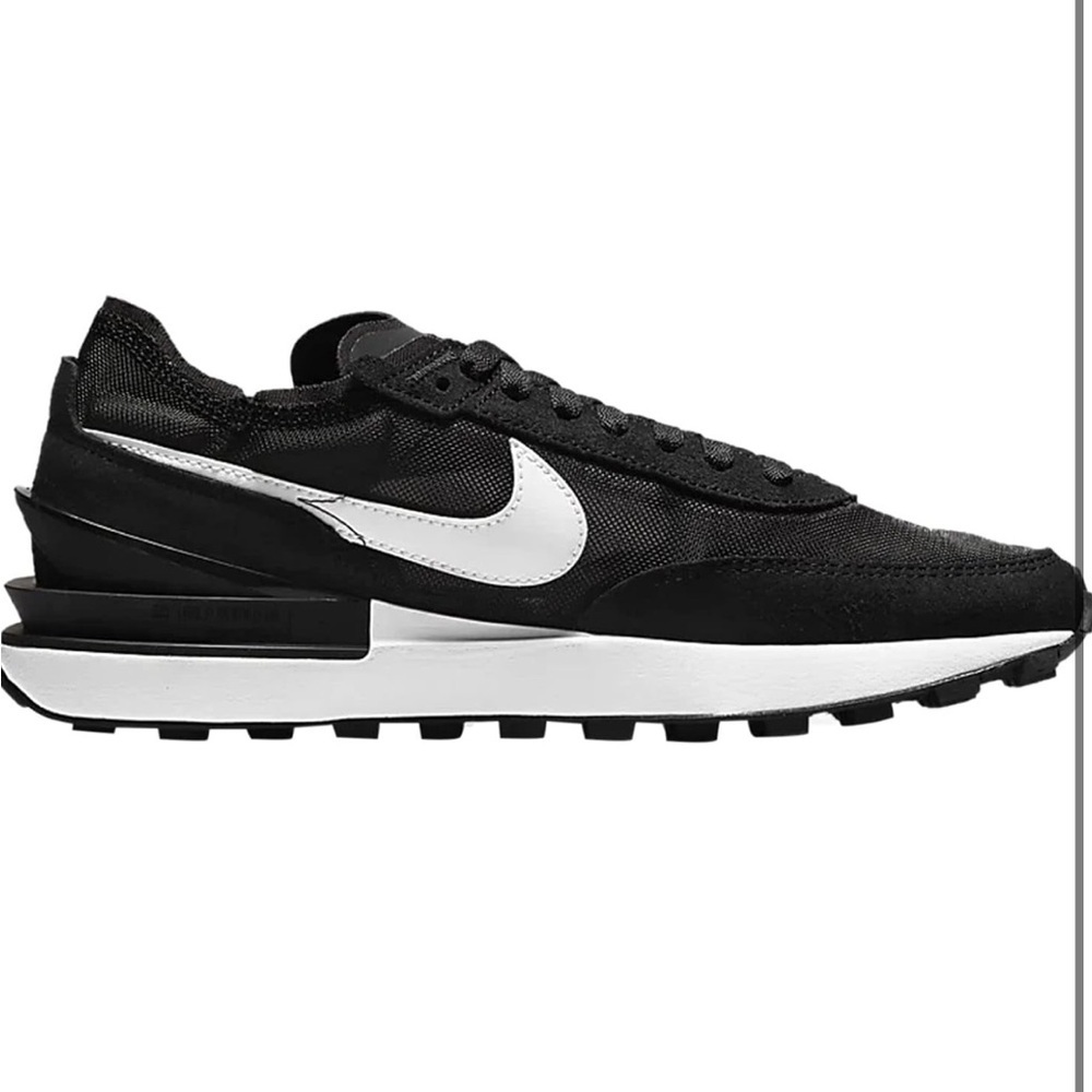 Nike Black Waffle one mesh sneakers size 9
